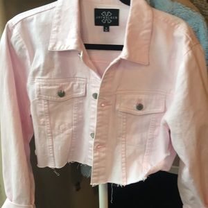 Cropped denim jacket